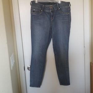 Skinny Jean's torrid
